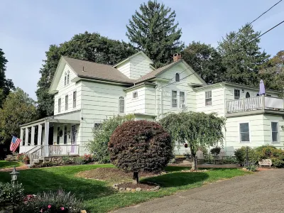 เวสต์บรูค อินน์ บีแอนด์บี โรงแรมใน