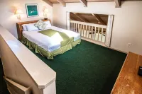 Sandcastle Cove Resort - 2-Star