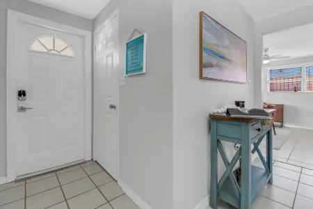 Heated Salt Water Pool and Screened Porch - Charming Coastal Oasis