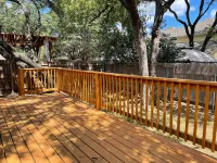 Full Kitchen and Fenced Backyard Retreat - Charming Spacious Haven