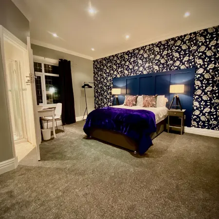 Captivating 4-Bed Hot Tub House in Blackpool