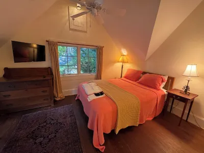 Classic Beach House with Modern Comforts, Just One Block from the Boardwalk