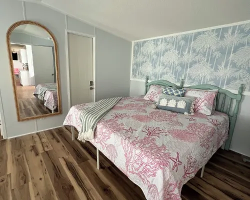 Fancy, Fabulous Flamingo Vibes !! Hotels in Stump Sound