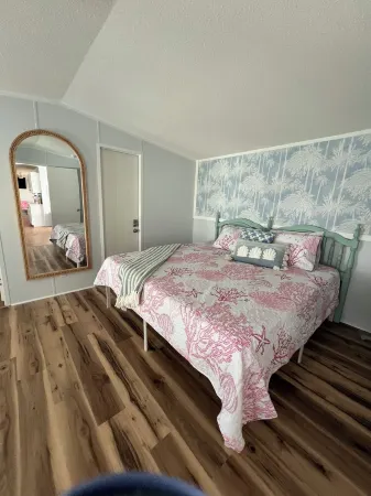 Fancy, Fabulous Flamingo Vibes !! Отели в г. Холли Ридж