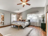 Spacious 6-Bed 3-Bath Retreat Next to park—ideal for Family & Group Getaways