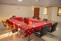 Tumaini Cottages and Conference Centre - 3 звезды