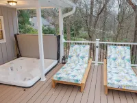 Cowry Acres - 11 Acre Enchanted Retreat, Hot Tub Hotels in Buckingham Township