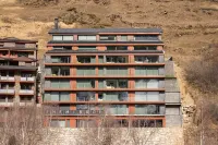 The Mirror & Spa by Elegant Residences Отели рядом с достопримечательностью «Sant Jaume de Ransol»