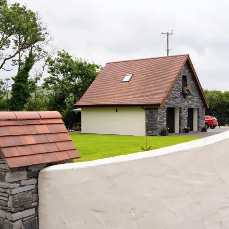 Limavady Cherry Tree Apartment, Sleeps 2 & Parking