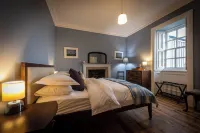 Eilean Sionnach Lighthouse Cottage Hotels in Mallaig