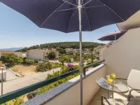 Apartments Nmn Drvenik