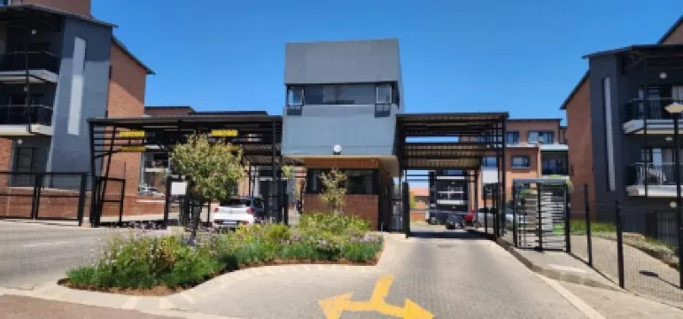 Cosy two Bedroom Apartment for Short and Long Stays Rental