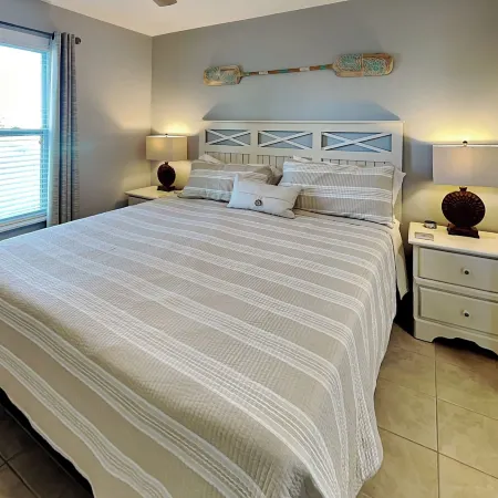 Surf Condos 618