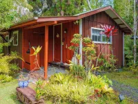 Volcano Artist Cottage Hotels in Volcano
