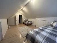 5 Min Walk to Jenkinson's, Ample Parking, Beach Access, Spacious, 4 Bedrooms