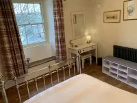 Listed Cottage for 2+Rain Shower+Free Parking+Dog Friendly+Near Kingsbridge Quay