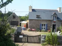 house 6 to 8 people near the sea Hotels in Plouezec