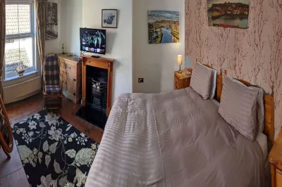 Whitby Holiday Cottage old fishermans residence sleeps 6 Hotels near Whitby Abbey