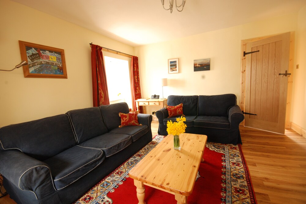 Honeysuckle Cottage, perfect rural retreat, lots of activities from house Hotels in Taynuilt