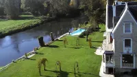 Gites between Fontainebleau forest, along the river with tennis & pool access