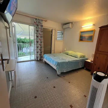 3 min from the beach! Lovely single-storey Ixora rental with terrace and balcony
