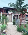 Casa de Temporada em Xerém com Muito Verde e Cachoeira Natural