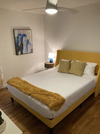 Comfy Home w/ Wi-Fi & Kitchen