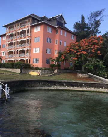 Panoramic View Sea below 2Bed2Bath 1754Sqft  Apartment ChefHsekeeper Pool Tennis Hotels in 