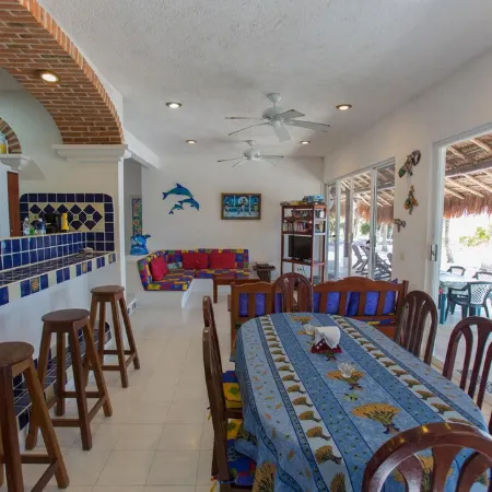 Beachfront Villa with pool & waterfall: Gorgeous sandy beach