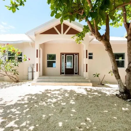 Luxury Oceanfront Cayman Brac Escape, Private Pool, 3Br Stunning Caribbean Views