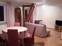 Lavender apartment with balcony, 4 persons Hotels in Plombieres