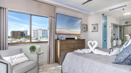 Dang This Place Fancy / Sonoran Sea / Sandy Beach / Beachfront End Unit