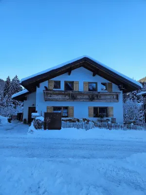 Neu! Ferienwohnung Alpenblume für 2 Personen mit Terrasse und überdachtem Balkon