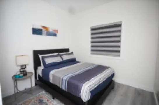 Comfortable home near airport Hotels in 