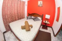 UPSTAIRS 1 BR APARTMENT. GREAT LOCATION / AC . WiFi.KITCHEN