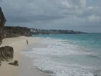 Spacious cool and breezy Apartments with a captured ocean view and the country Hotels in Belair