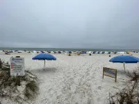 CHIC STUDIO STEPS FROM THE BEACH