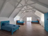 Beach House with Pool Hotel a 