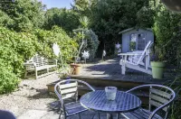 Four Bedroom Holiday House Bembridge - 200 Yards From Beach - Good Reviews. Hotels in Bembridge