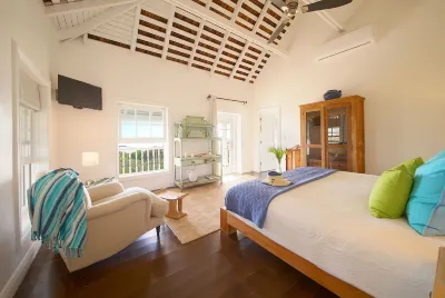 Grand 2BR 3BA Estate Home w/Picturesque Views!