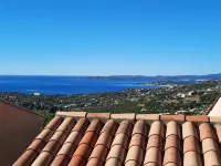Beautiful Apt. T3 in Les Issambres with splendid sea view and Gulf of Saint-Tropez Hotels in Roquebrune-sur Argens