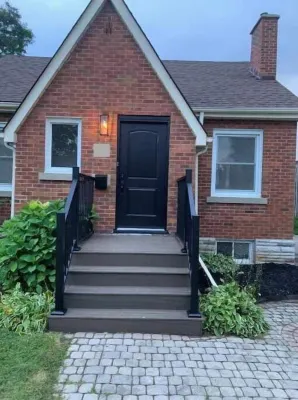 Perfect for large groups, lots of parking, 5BRs, Game Room, Fast Wifi