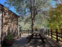 Stargazer Chalet, Two Bedroom Cabin with Wifi
