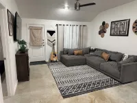 Charming 3-bedroom home with WiFi, King bed in fabulous Copperas Cove
