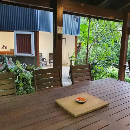 Treeverb Beach House : Hexagonal Beach house in the Daintree