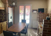 Quiet villa 6 persons with swimming pool Hotel a Rousson