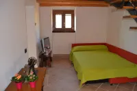 cottage in the countryside in a quiet village for a relaxing holiday