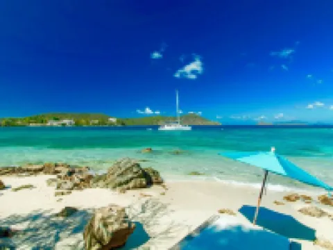 Renovated Amazing Waterfront Escape: Balcony, Paradise At A Great Price! Hotels in Frydendal