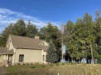 Luxury on the 3L chain sleeps 8+ at the Northernaire Resort's Premier Unit!