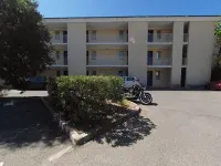 40m² T2 apartment with terrace, swimming pool, air conditioning and secure private parking Hotels near Plage d'Arène Cros